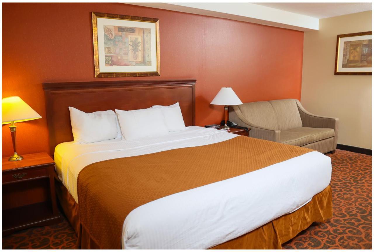 Ramada By Wyndham Niagara Falls/Fallsview Exteriör bild