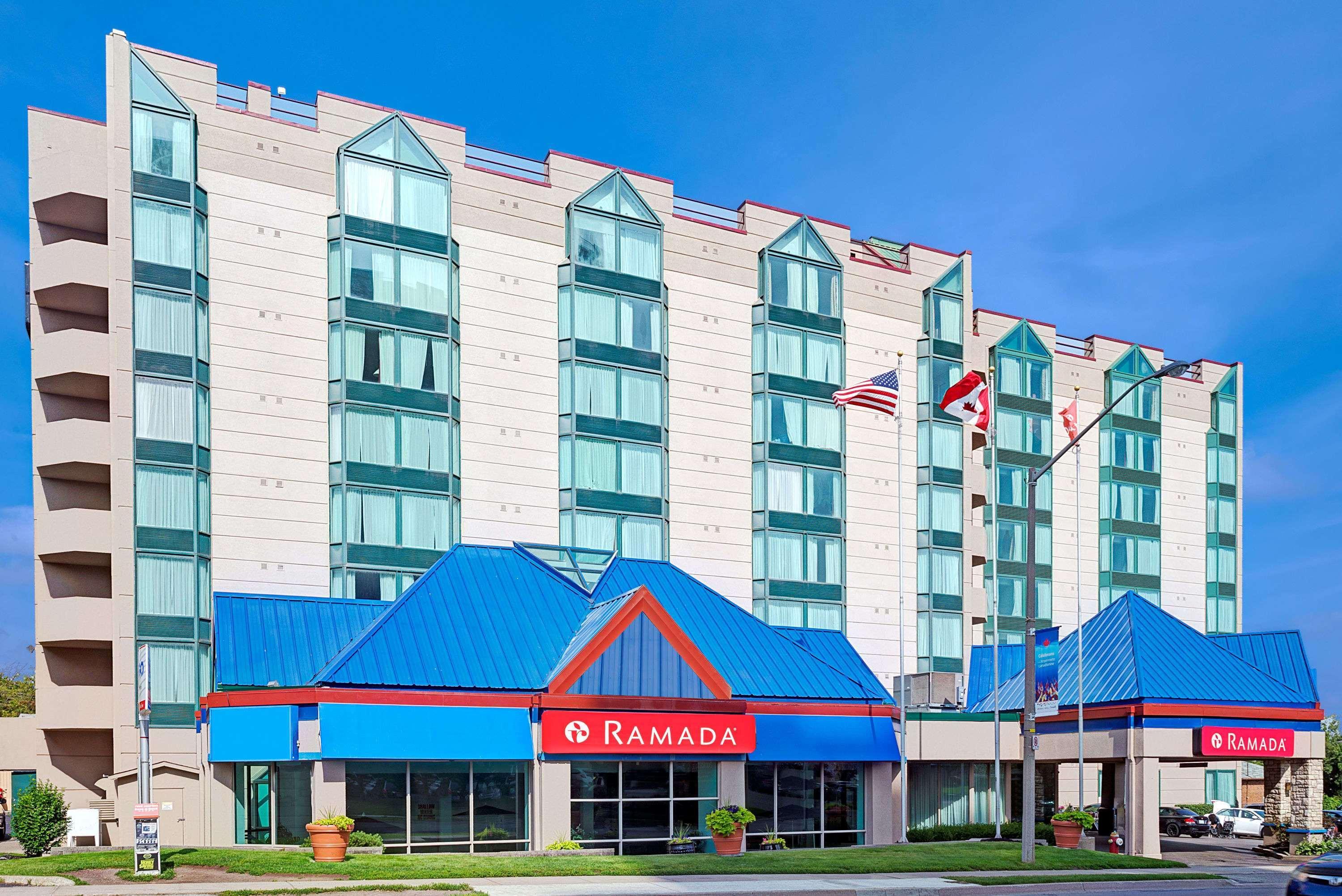 Ramada By Wyndham Niagara Falls/Fallsview Exteriör bild